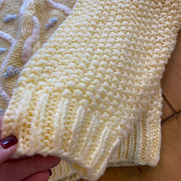 Women’s Hand Knitted Acrylic Sweater Feminine Pastel Vintage S-M Evian II - Picture 7 of 16